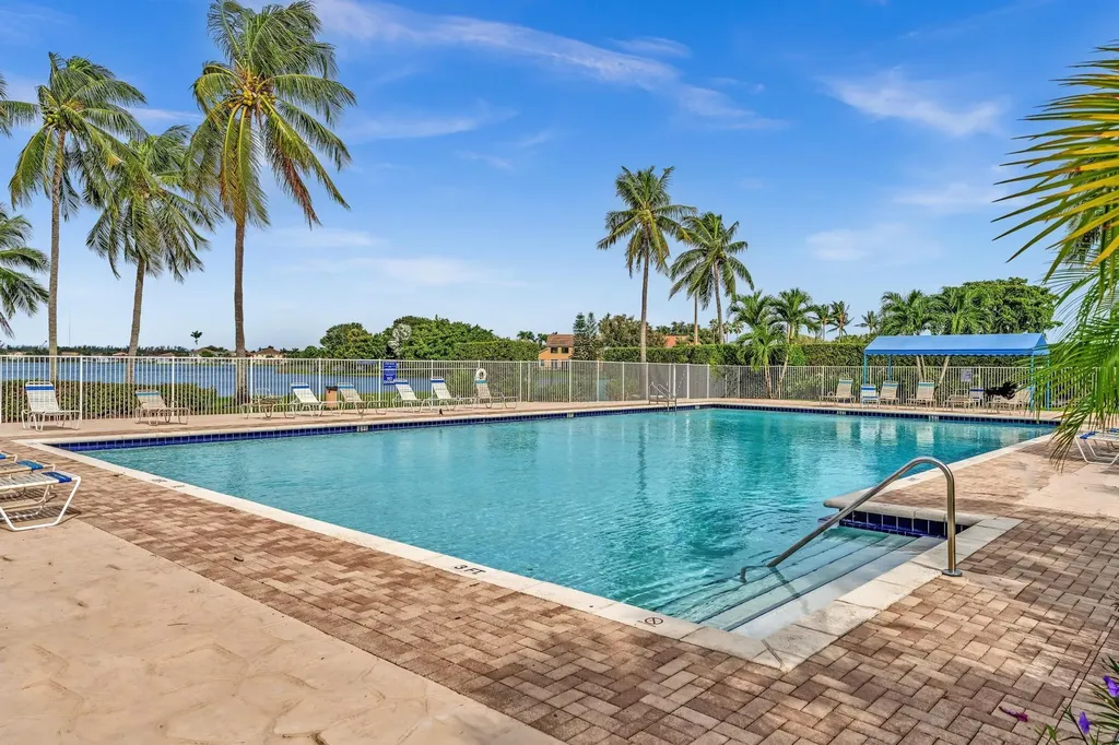 7445 Rockbridge Circle Lake Worth FL 33467
