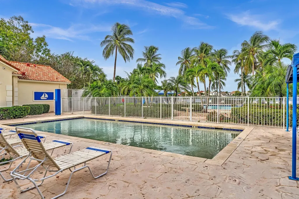 7445 Rockbridge Circle Lake Worth FL 33467