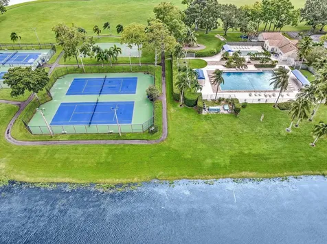 7445 Rockbridge Circle Lake Worth FL 33467