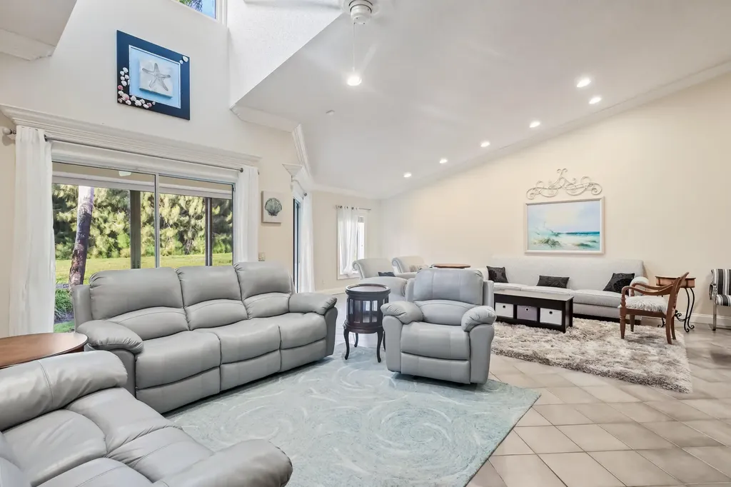 4738 Fountains Drive S Lake Worth FL 33467