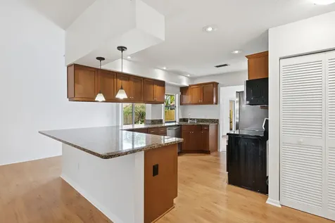7909 NW 18th Place Margate FL 33063