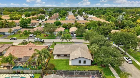 7909 NW 18th Place Margate FL 33063
