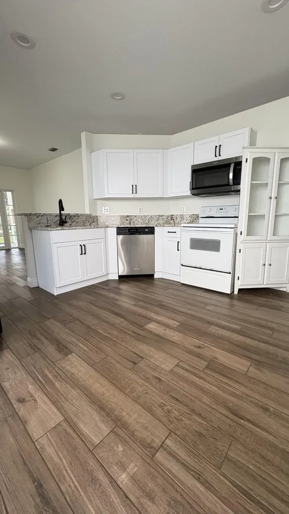 4967 Pelican Manor Coconut Creek FL 33073