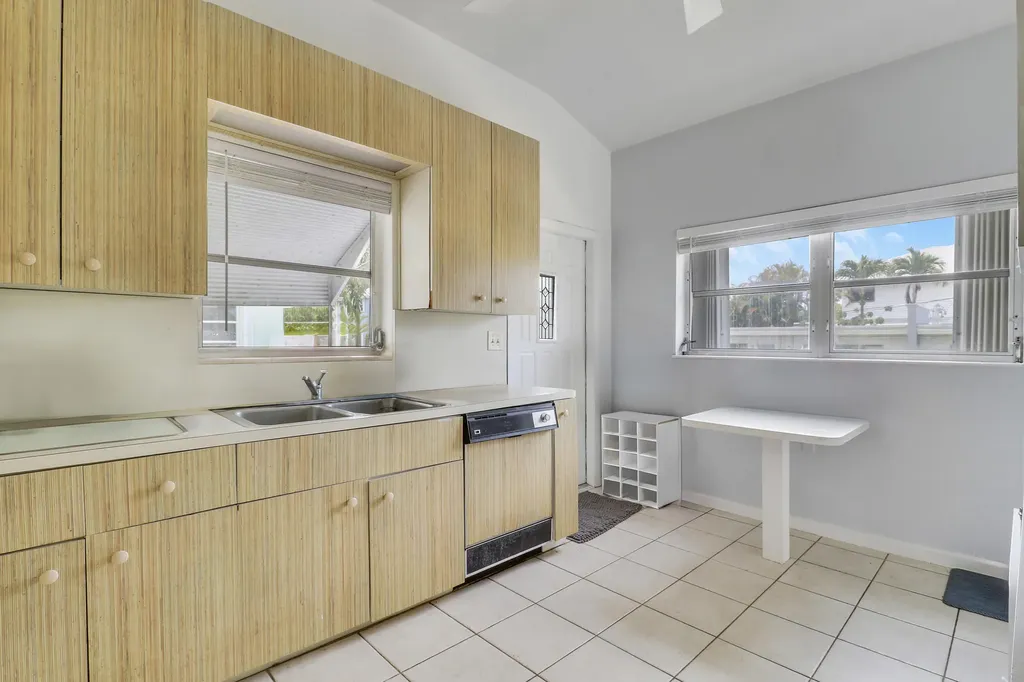 24 Douglas Drive Ocean Ridge FL 33435