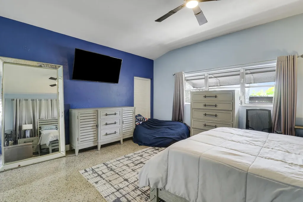 24 Douglas Drive Ocean Ridge FL 33435