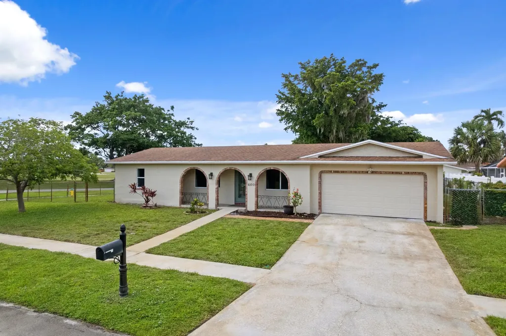 4100 NW 7th Street Coconut Creek FL 33066