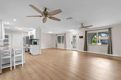 4100 NW 7th Street Coconut Creek FL 33066