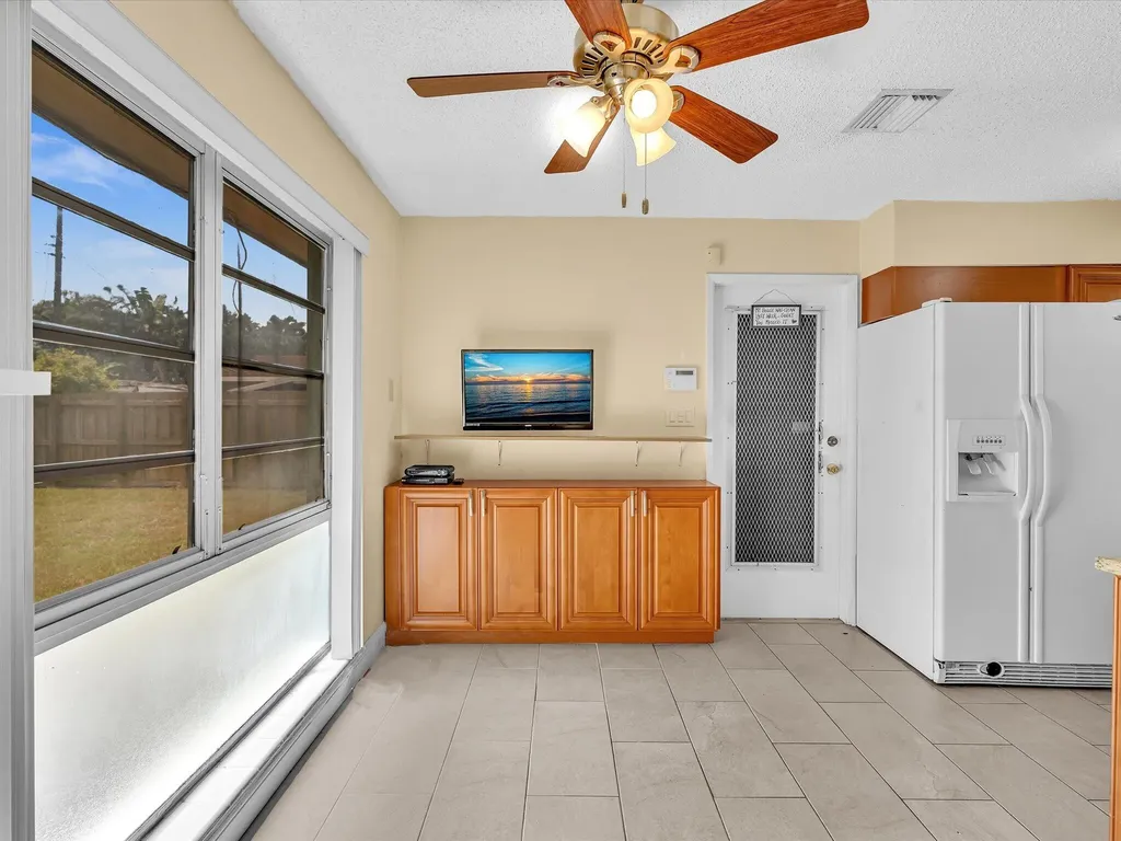 4041 NE 18th Terrace Pompano Beach FL 33064