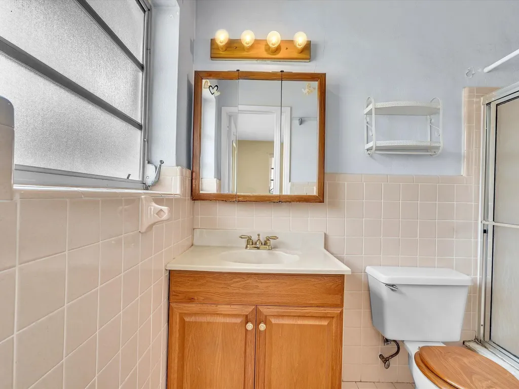 4041 NE 18th Terrace Pompano Beach FL 33064