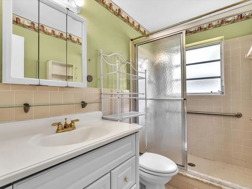 4041 NE 18th Terrace Pompano Beach FL 33064