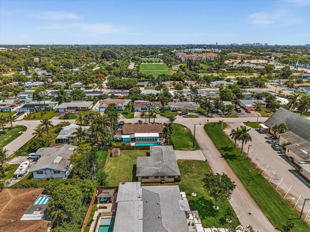 4041 NE 18th Terrace Pompano Beach FL 33064