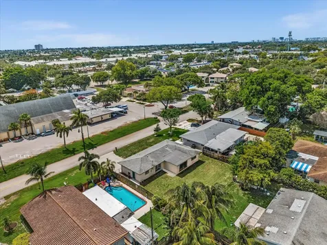 4041 NE 18th Terrace Pompano Beach FL 33064