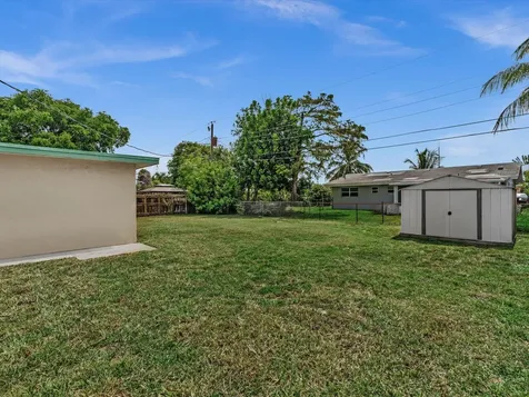 4041 NE 18th Terrace Pompano Beach FL 33064