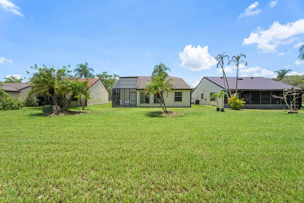 2225 SE Barrington Street Port St Lucie FL 34952