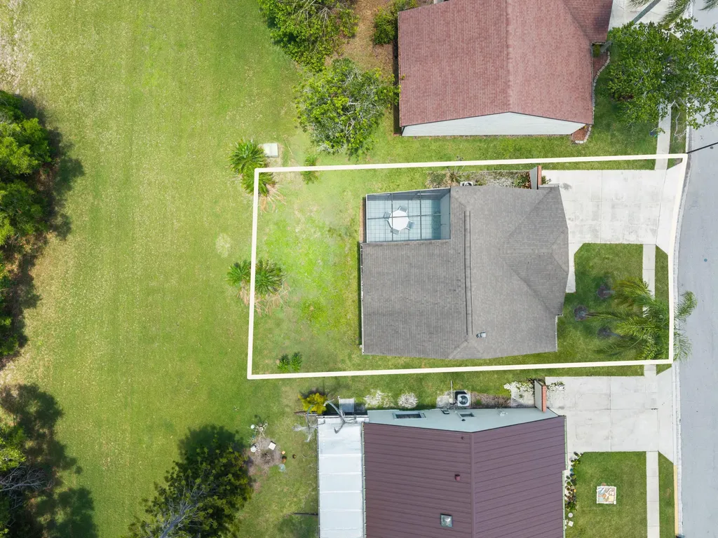 2225 SE Barrington Street Port St Lucie FL 34952