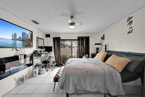 627 Banks Road Margate FL 33063