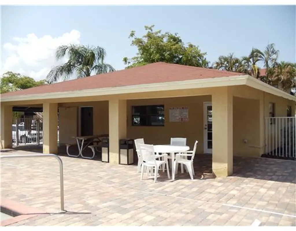 6023 10th Avenue N Greenacres FL 33463