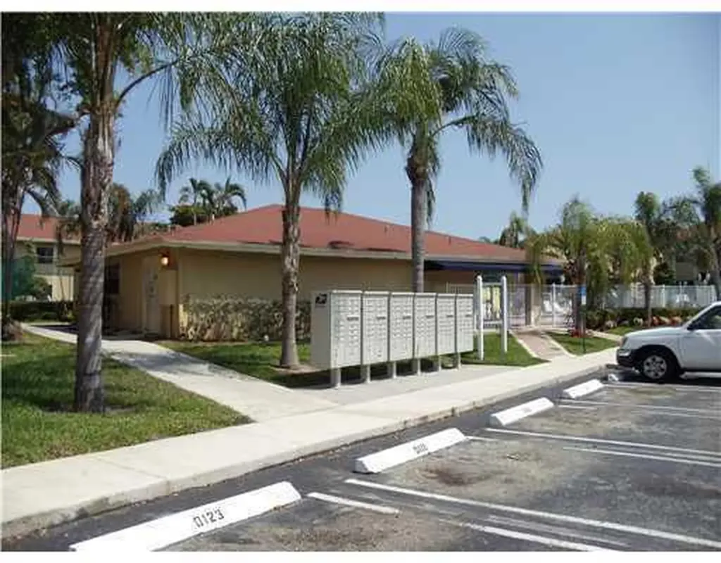 6023 10th Avenue N Greenacres FL 33463