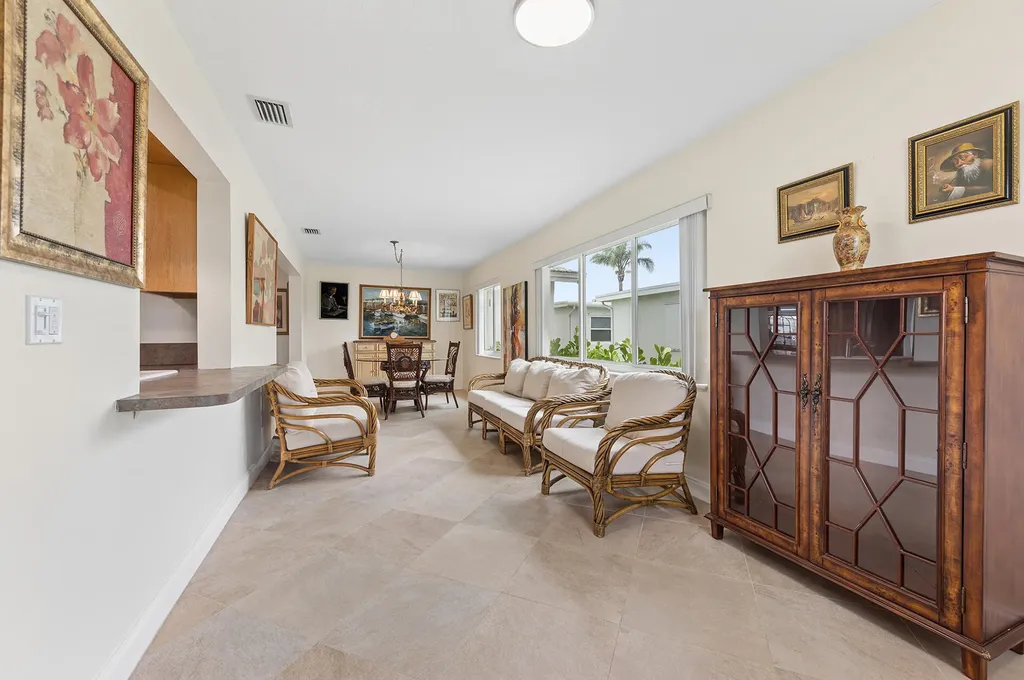 709 SW 15th Street Boynton Beach FL 33426