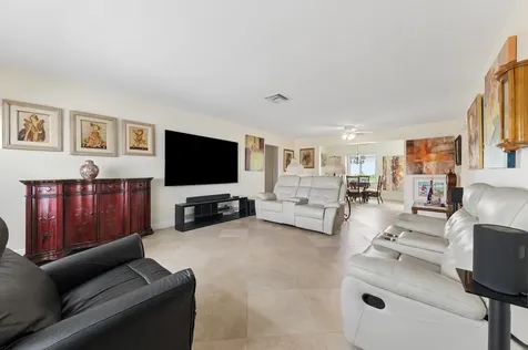 709 SW 15th Street Boynton Beach FL 33426