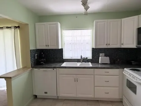 1216 S S Lakes End Drive Fort Pierce FL 34982