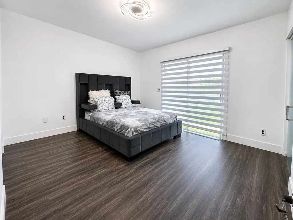 1541 N 14th Terrace Hollywood FL 33020