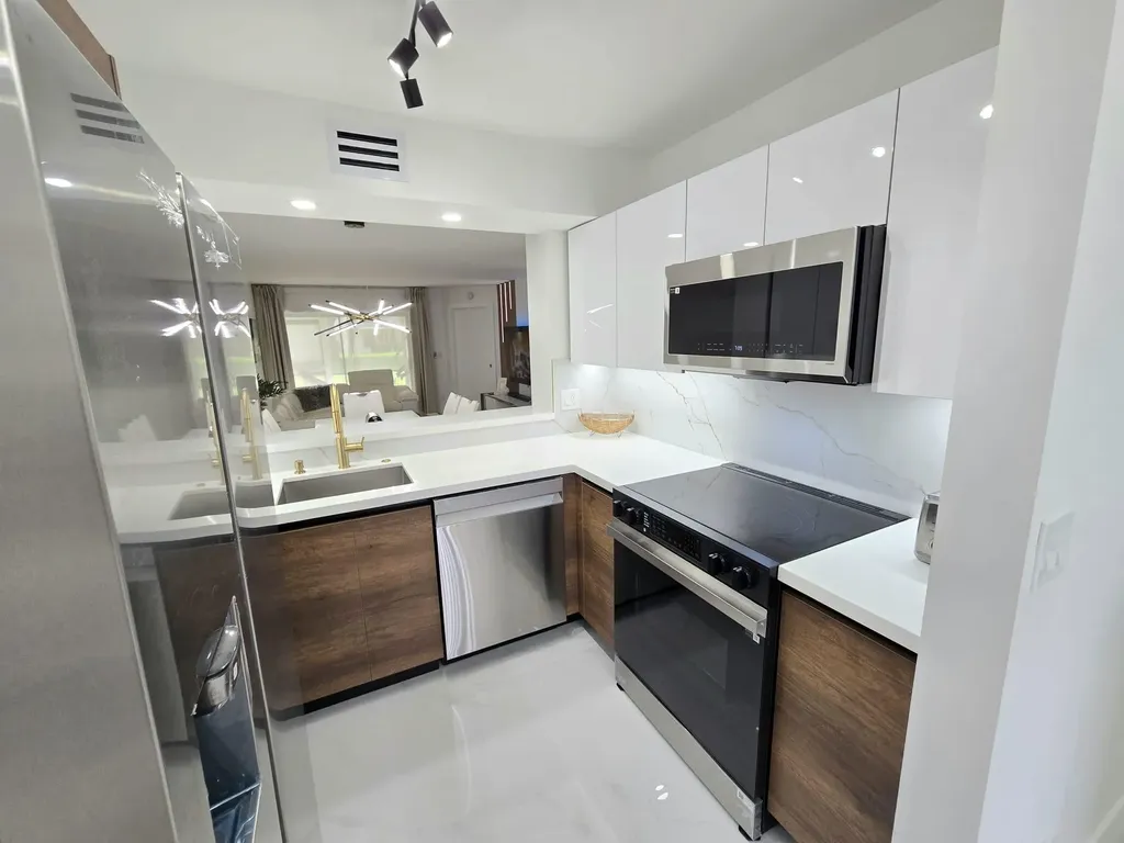 5577 Courtyard Drive Margate FL 33063