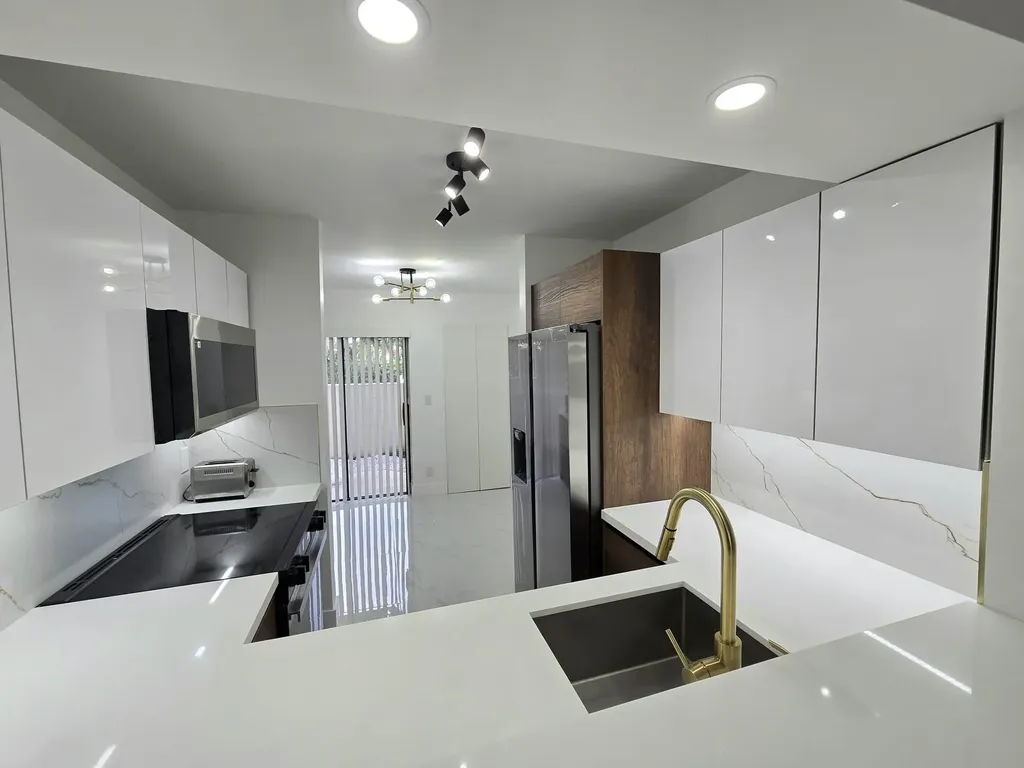 5577 Courtyard Drive Margate FL 33063