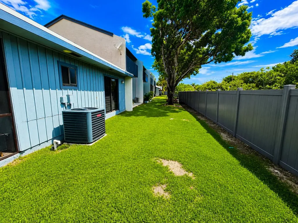 1541 N 14th Terrace Hollywood FL 33020