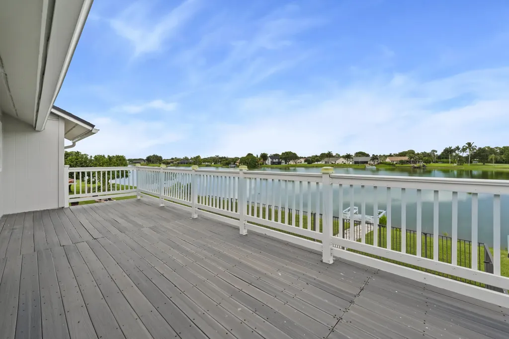 8497 Bonita Isle Drive Lake Worth FL 33467