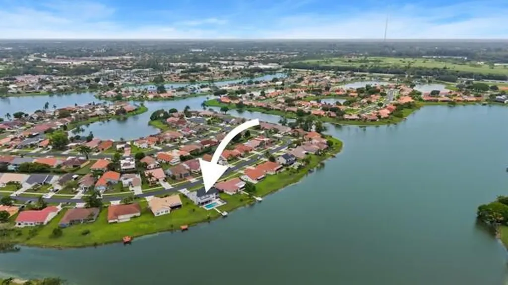 8497 Bonita Isle Drive Lake Worth FL 33467