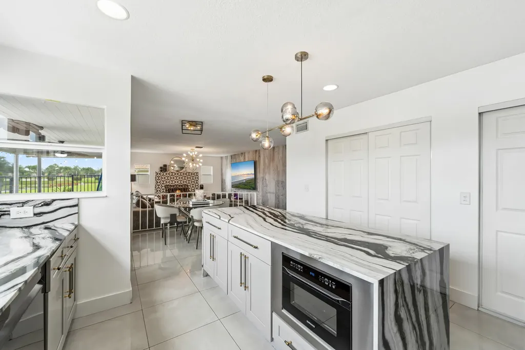 8497 Bonita Isle Drive Lake Worth FL 33467