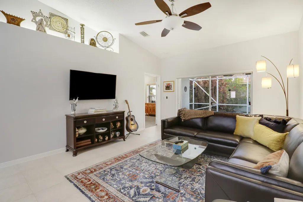 8063 Dolomtian Way Boynton Beach FL 33472