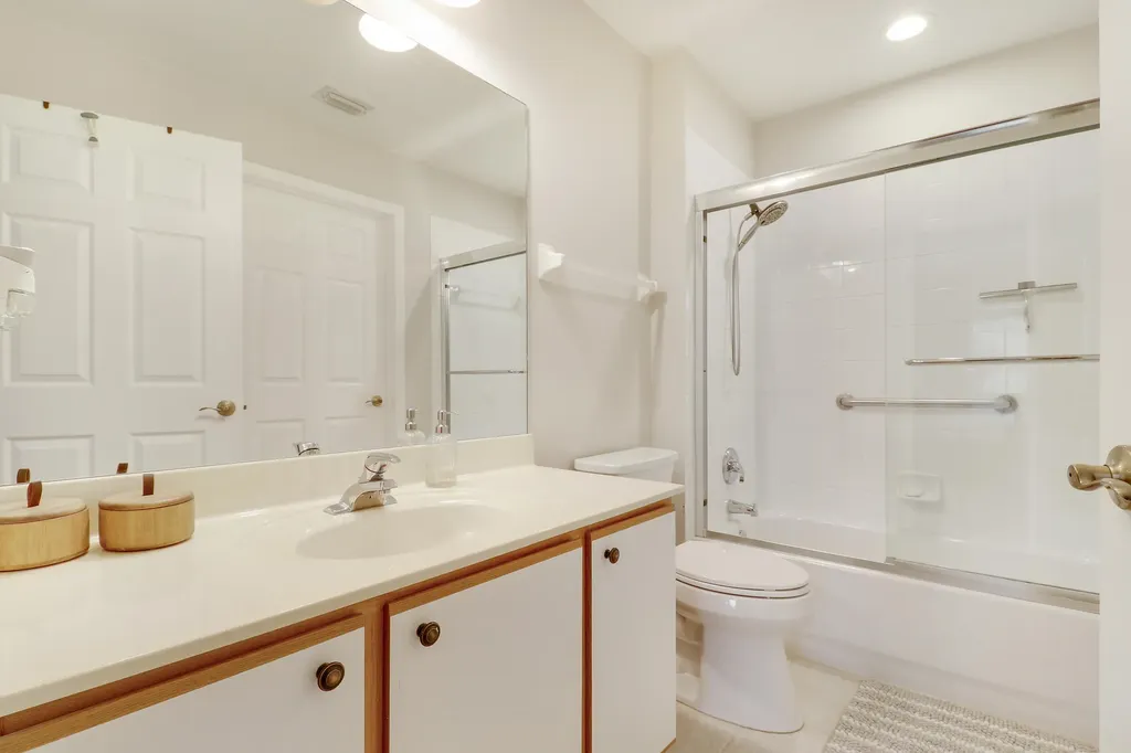 8063 Dolomtian Way Boynton Beach FL 33472