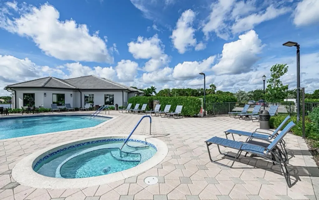 8063 Dolomtian Way Boynton Beach FL 33472