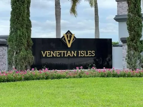 8063 Dolomtian Way Boynton Beach FL 33472