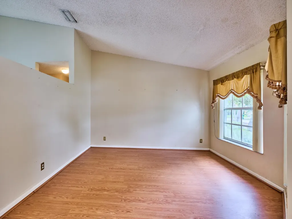 4610 NW 100th Way Coral Springs FL 33076