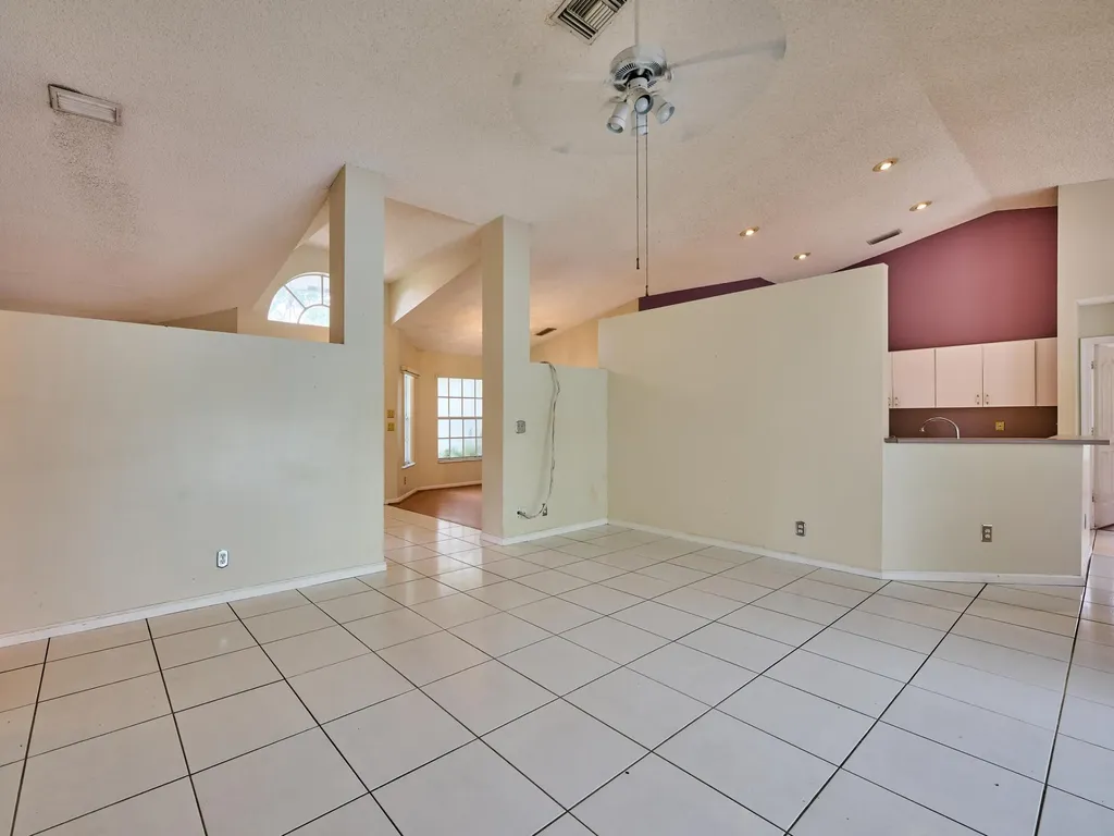 4610 NW 100th Way Coral Springs FL 33076