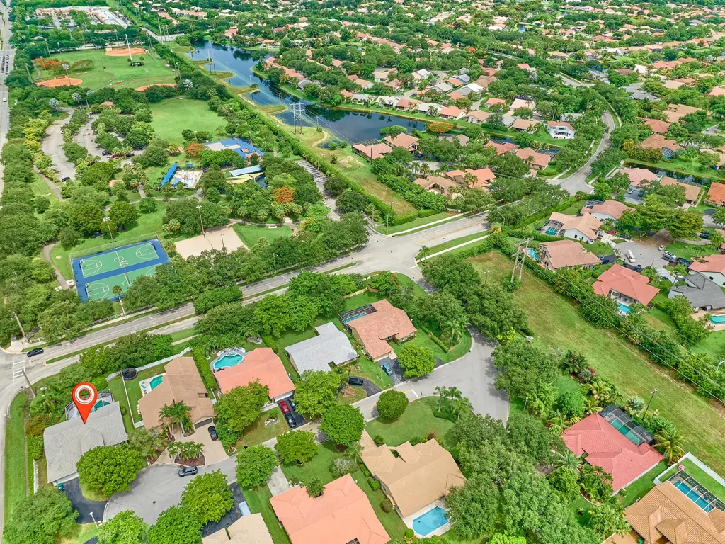 4610 NW 100th Way Coral Springs FL 33076