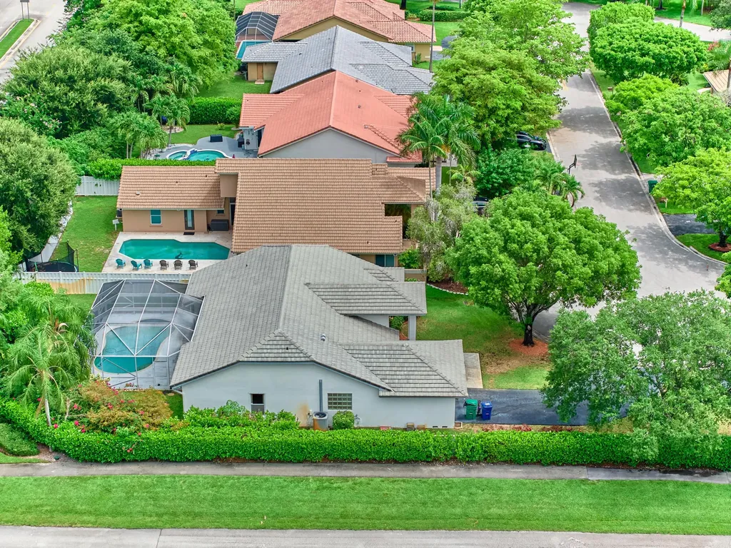 4610 NW 100th Way Coral Springs FL 33076