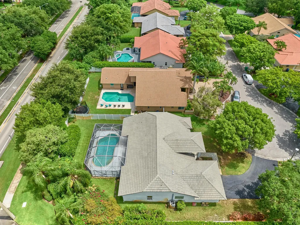 4610 NW 100th Way Coral Springs FL 33076