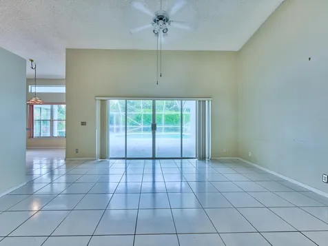 4610 NW 100th Way Coral Springs FL 33076