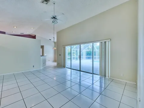 4610 NW 100th Way Coral Springs FL 33076