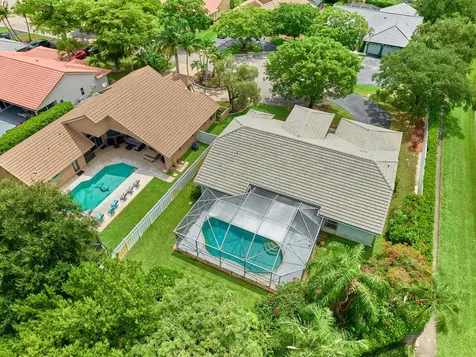 4610 NW 100th Way Coral Springs FL 33076