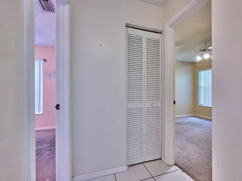 4610 NW 100th Way Coral Springs FL 33076
