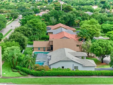 4610 NW 100th Way Coral Springs FL 33076