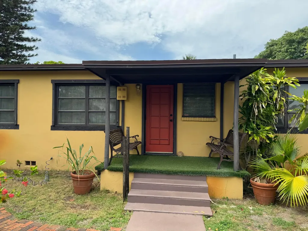 2919 Poinsettia Avenue West Palm Beach FL 33407