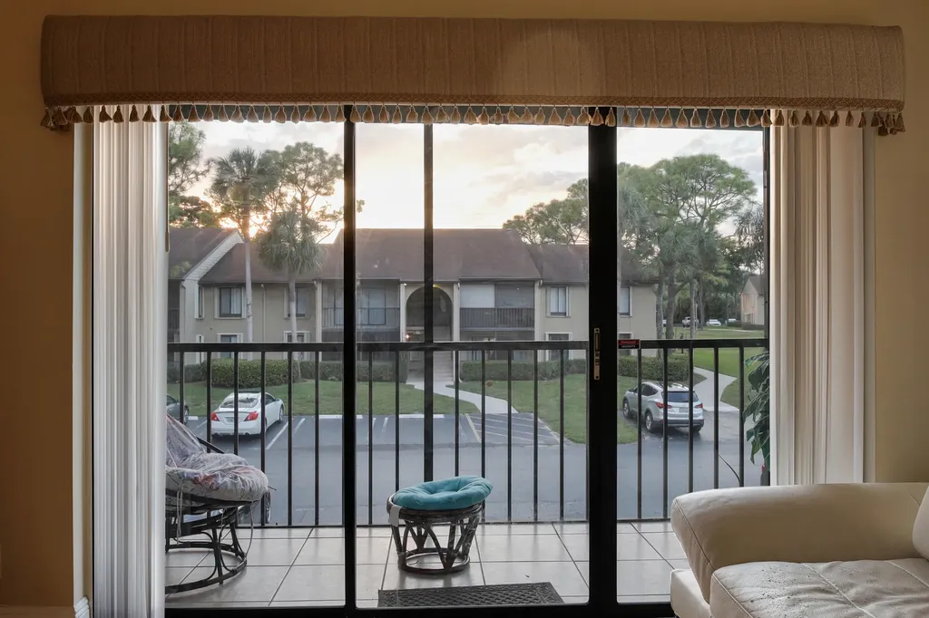 715 Sunny Pine Way Greenacres FL 33415