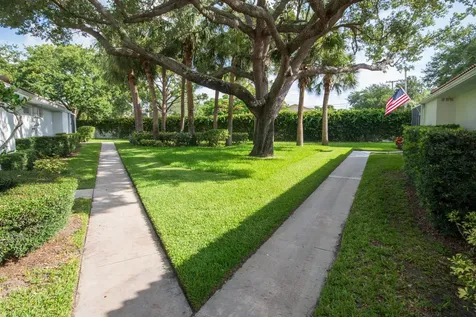 4204 Water Oak Court Palm Beach Gardens FL 33410