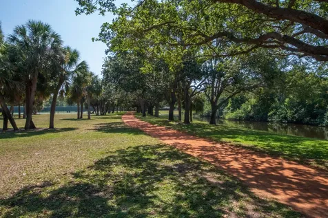 4204 Water Oak Court Palm Beach Gardens FL 33410